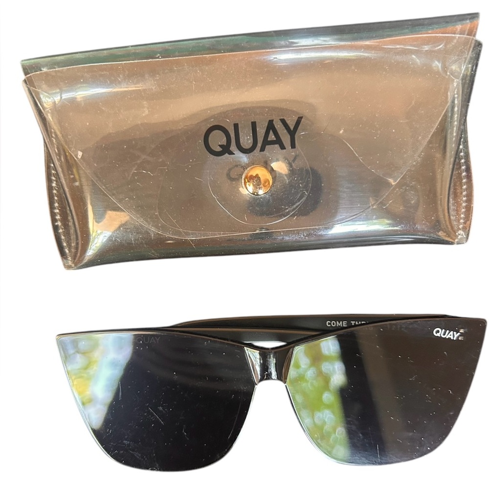 Quay “Come Thru 1212” Black Sunglasses with Case